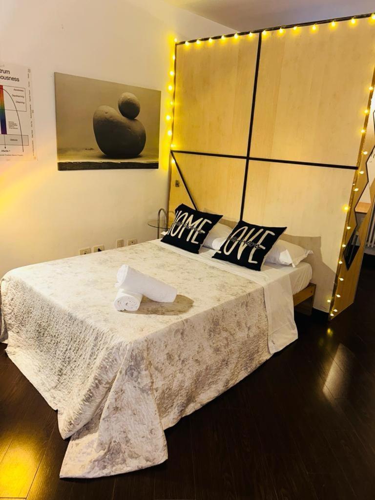 Easy Room Italy Prada ミラノ エクステリア 写真