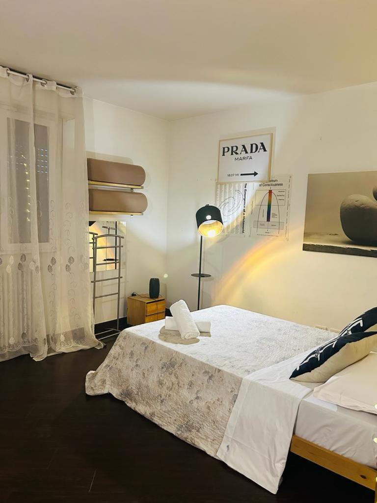 Easy Room Italy Prada ミラノ エクステリア 写真